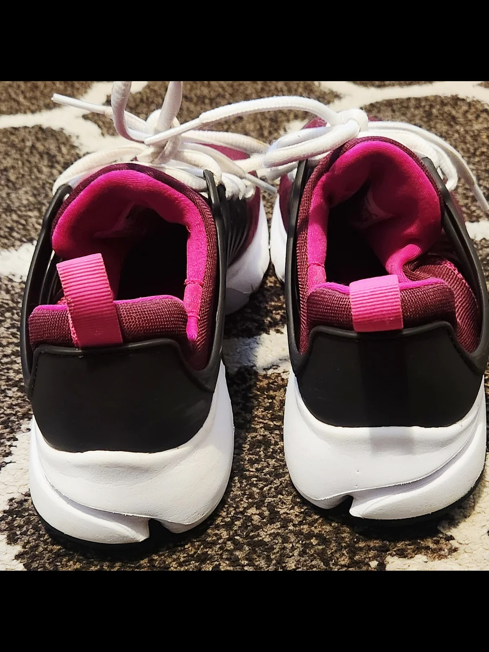 Nike Women's Maroon & Pink Athletic Sneakers